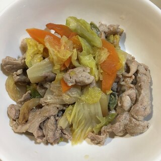 ポン酢であっさり！白菜と人参と豚肉の炒め物